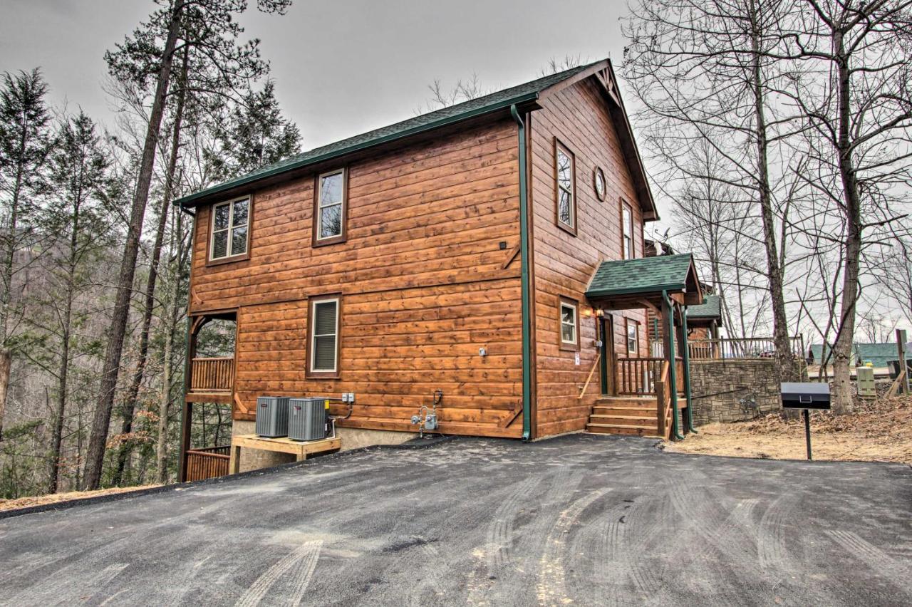 Luxe Cabin With Home Theater Less Than 2 Miles To Гатлинбург Экстерьер фото