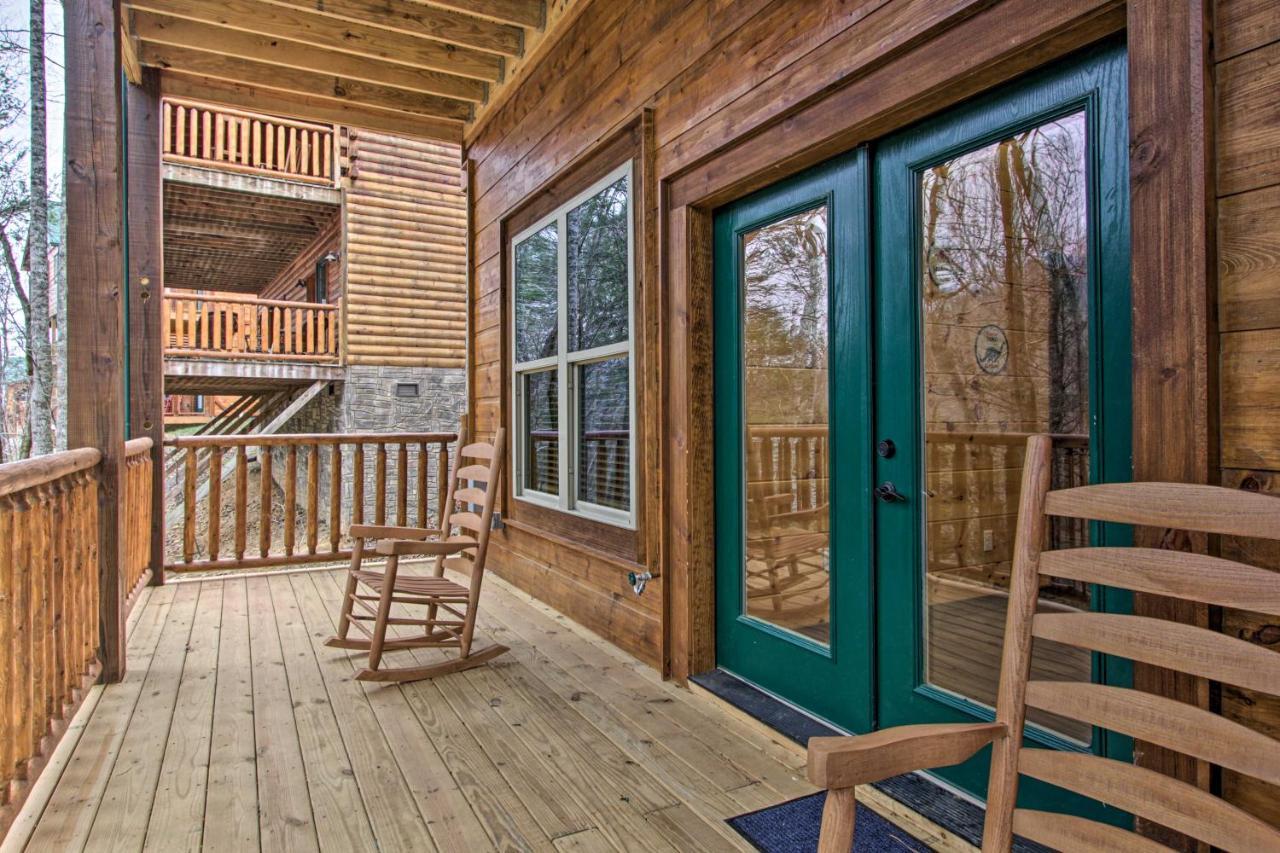 Luxe Cabin With Home Theater Less Than 2 Miles To Гатлинбург Экстерьер фото