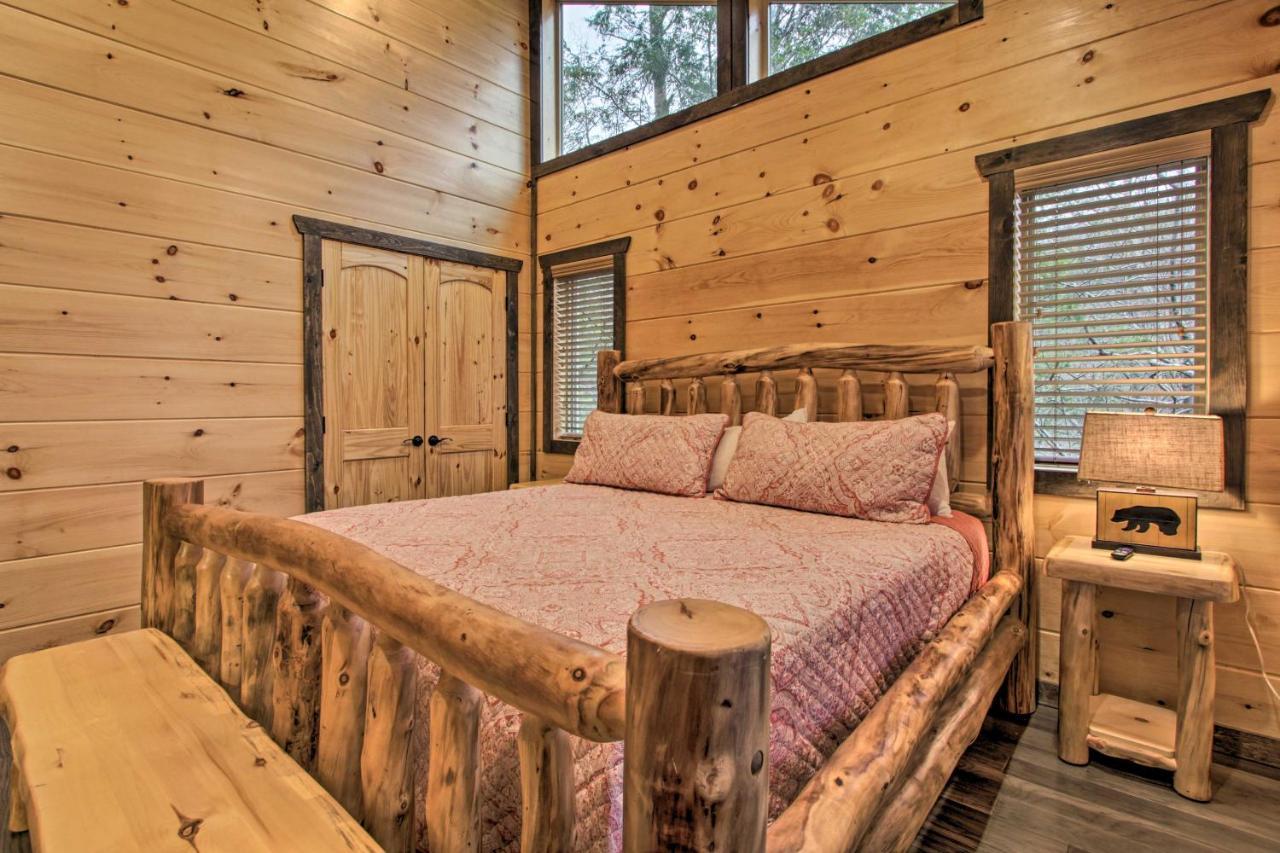 Luxe Cabin With Home Theater Less Than 2 Miles To Гатлинбург Экстерьер фото