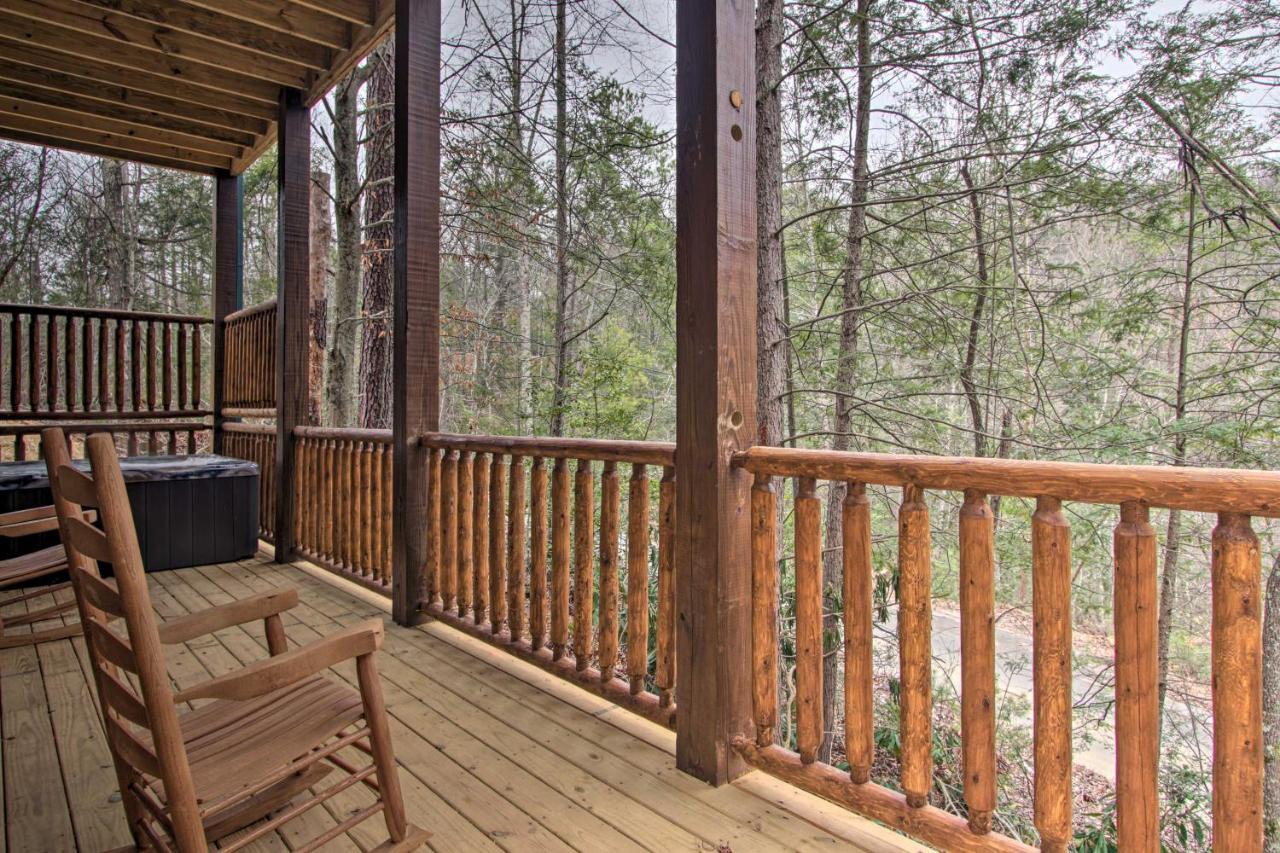 Luxe Cabin With Home Theater Less Than 2 Miles To Гатлинбург Экстерьер фото